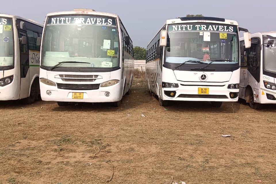 35 vs 45 vs 52 Seater Bus in Delhi NCR