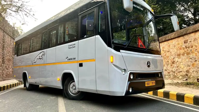 Nitu Travels luxury bus and Tempo Traveller hire in Delhi NCR