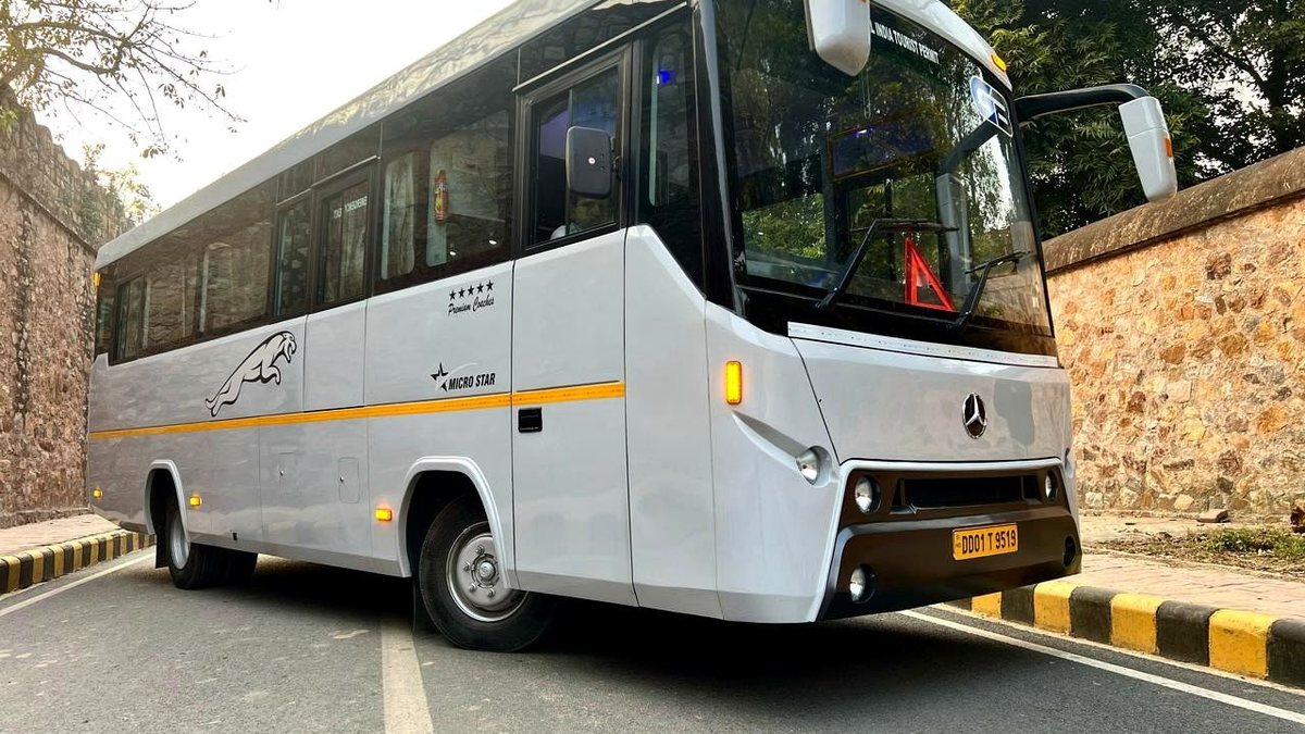 Bus and tempo traveller arranged for airport group transfer in Delhi NCR